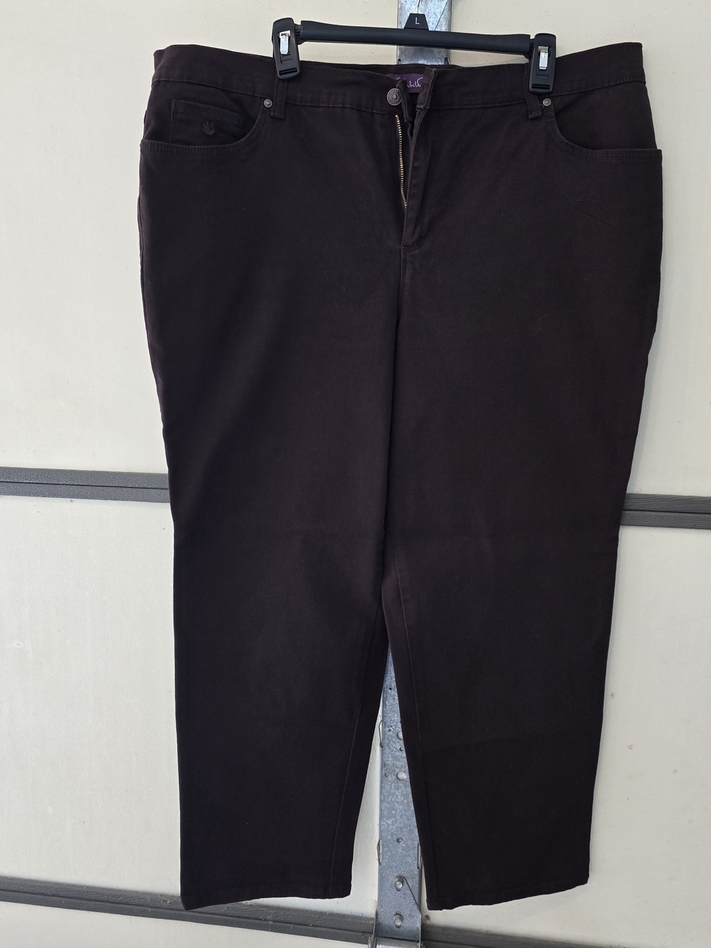 Gloria Vanderbilt Straight-Leg Jeans in Dark Brown